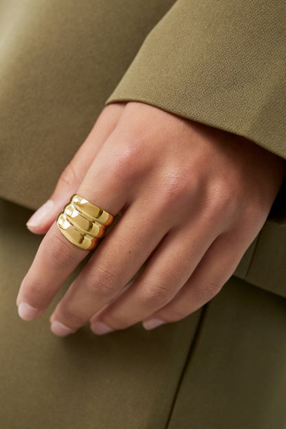 three in a row ring