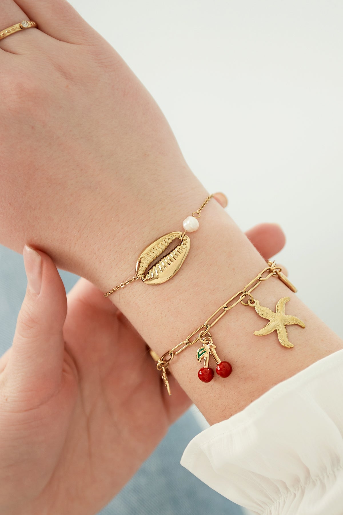 charm haven armband