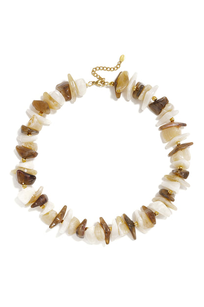 Kralen ketting met verschillende vormen en kleuren steentjes