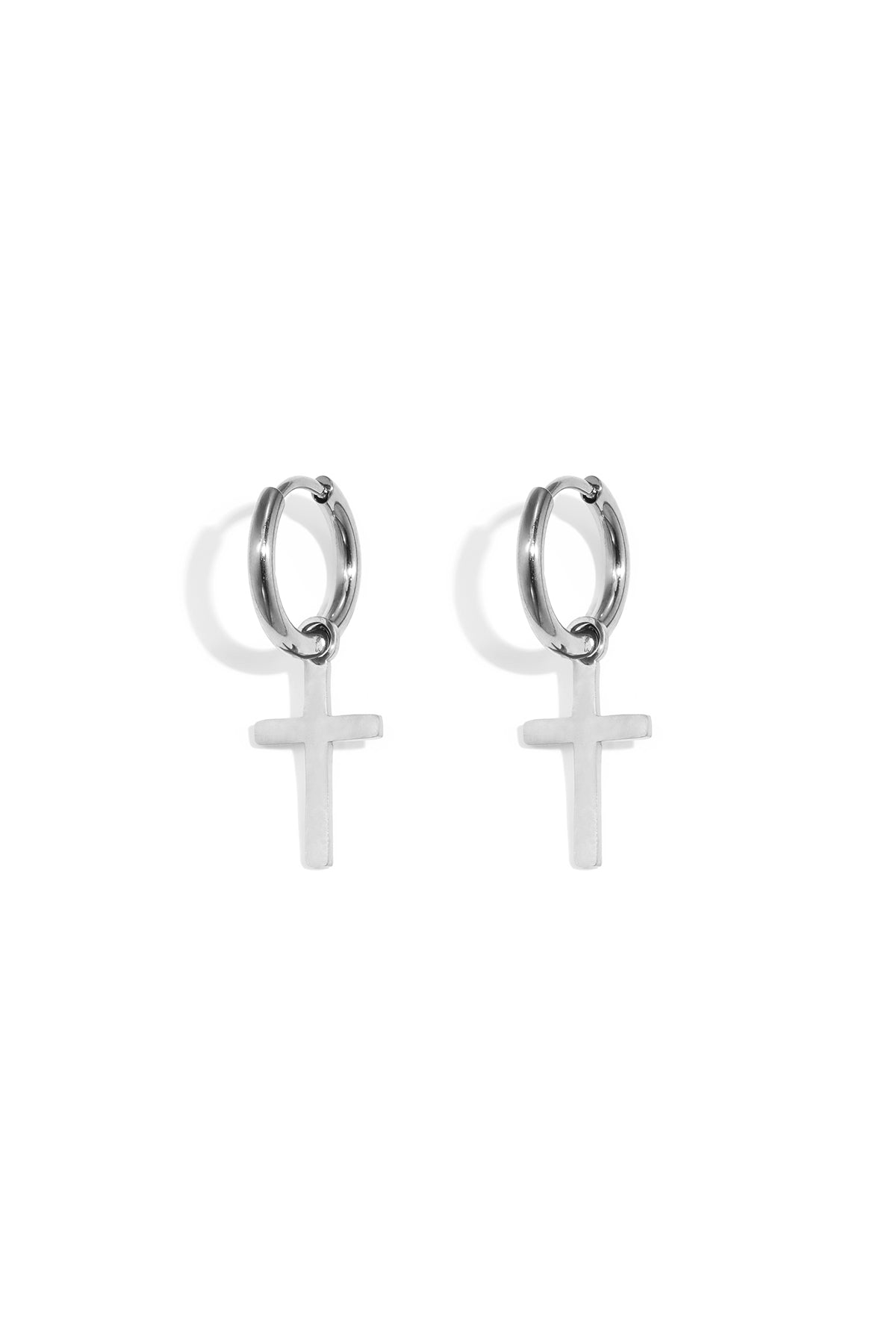 Oorringetjes met kruis hanger