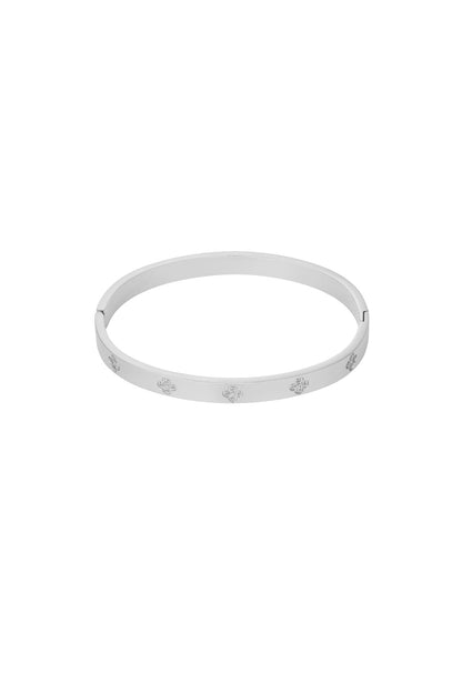 slavenarmband met klavers en steentjes