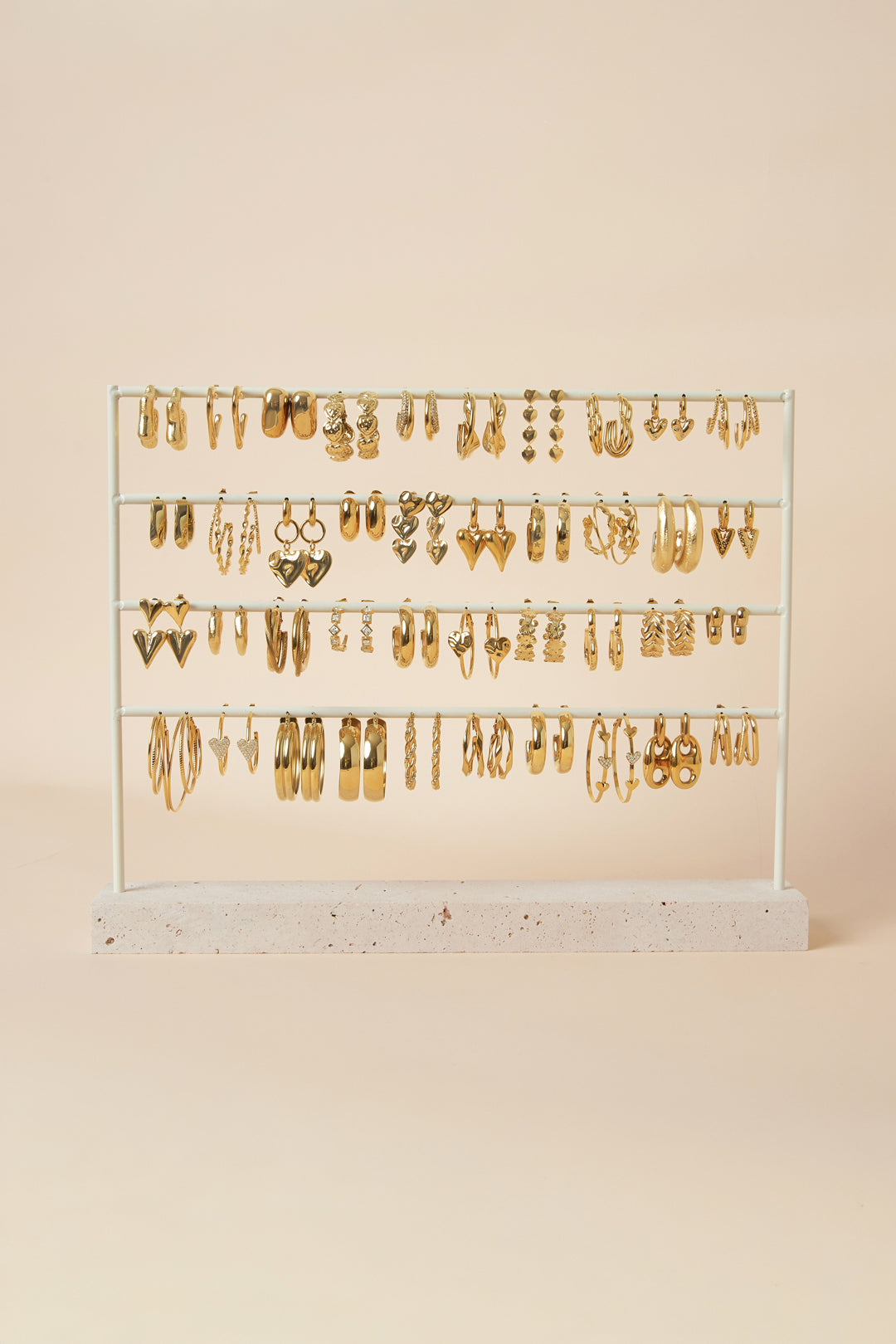 Stenen oorbellen display