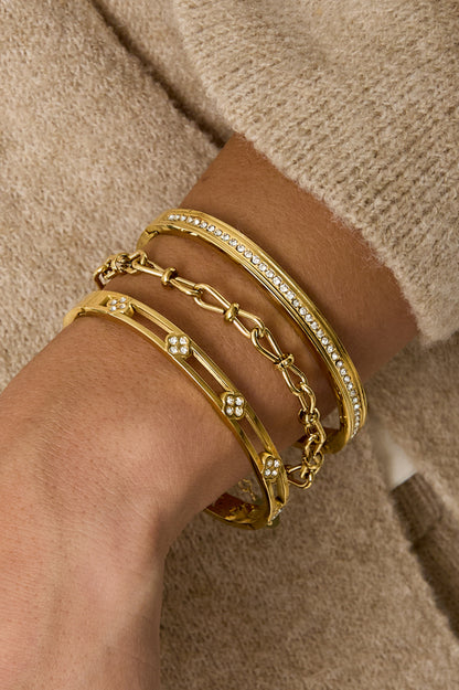 Roestvrijstalen armbanden met klavermotief, eenvoudige dagelijkse sieraden uit de Simple Series voor dames.