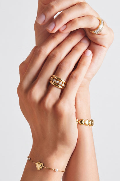 Drievoudige ring met zirkonia steentjes
