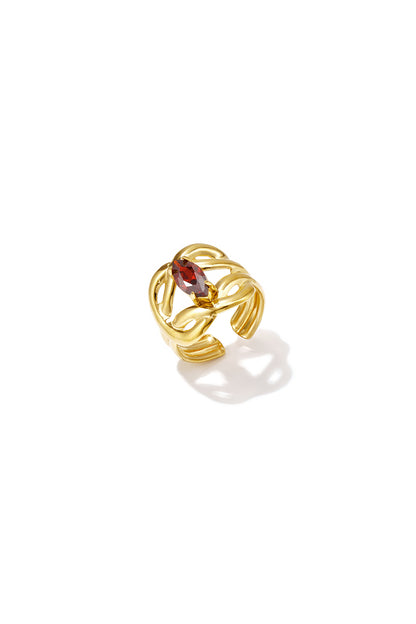 Opvallende ringen van roestvrij staal met een onregelmatige vorm, casual en eenvoudig, uit de casual collectie voor dagelijks gebruik. Damessieraden.