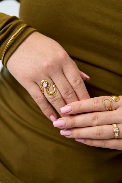Verstelbare statement ring met zirkonia steen