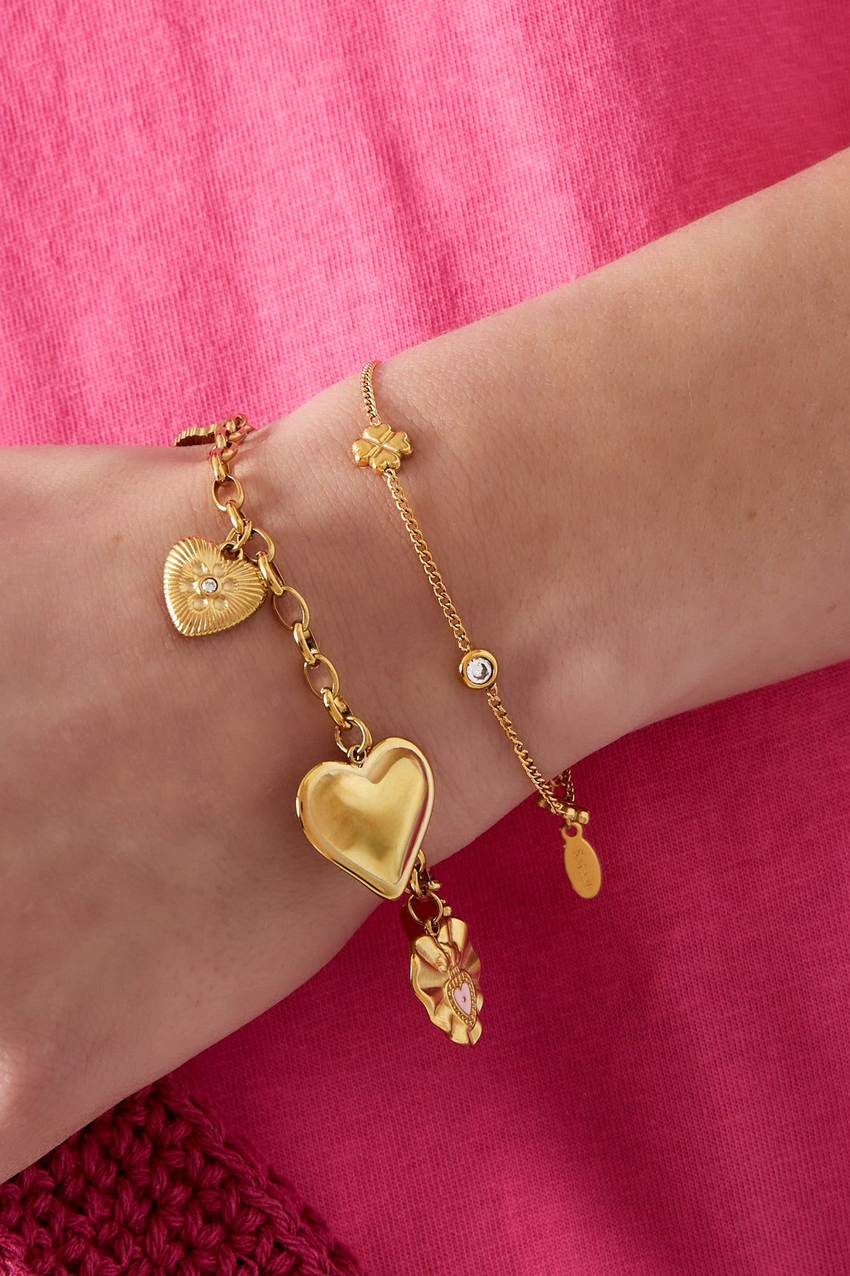 gleaming luck armband