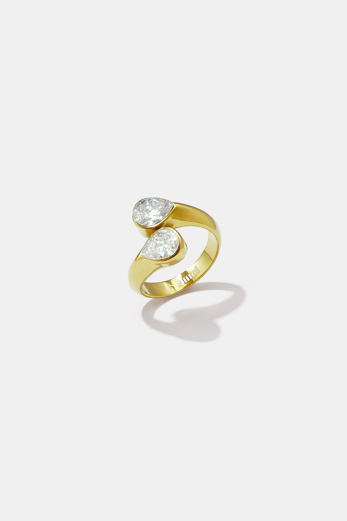 Minimalistische ringen van roestvrij staal in ovale vorm, eenvoudige dagelijkse sieraden uit de Simple Series voor dames.